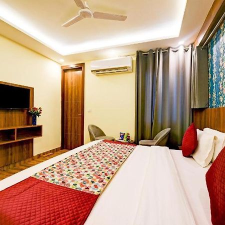 Hotel Rosewood Near Delhi Airport New Delhi Exterior foto
