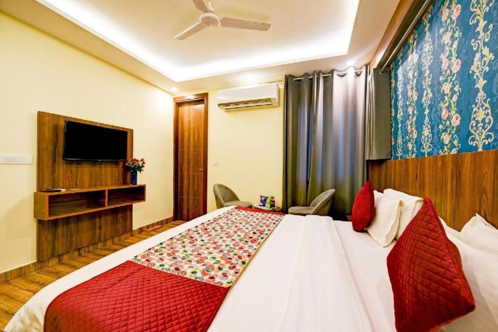 Hotel Rosewood Near Delhi Airport New Delhi Exterior foto