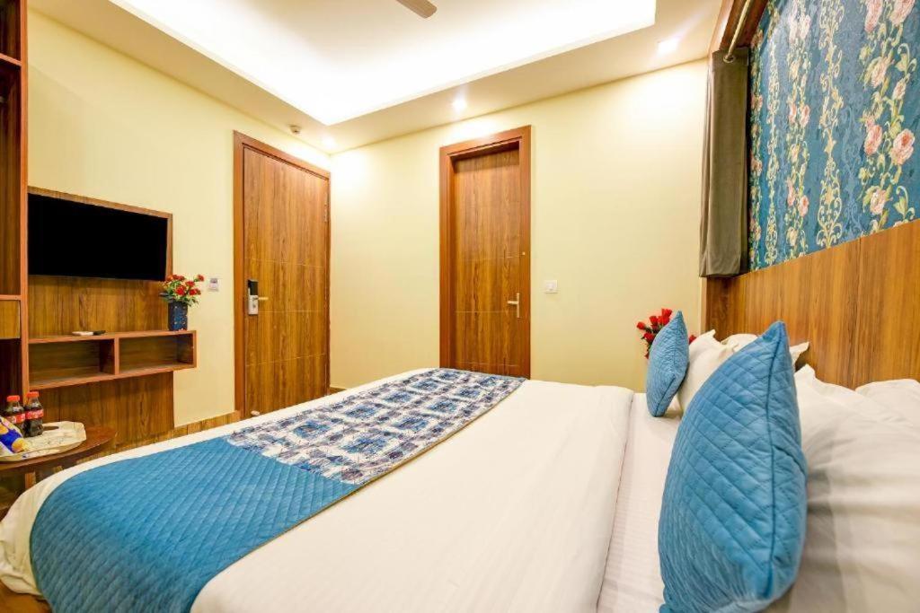 Hotel Rosewood Near Delhi Airport New Delhi Exterior foto