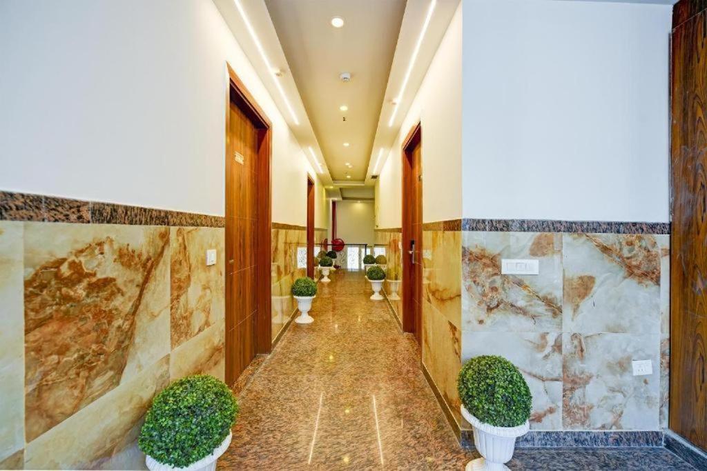 Hotel Rosewood Near Delhi Airport New Delhi Exterior foto