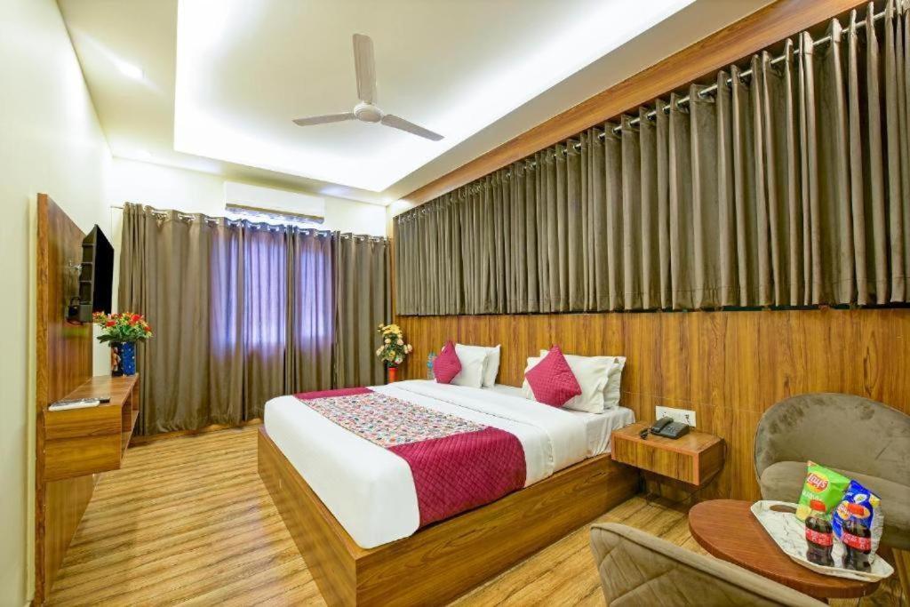 Hotel Rosewood Near Delhi Airport New Delhi Exterior foto